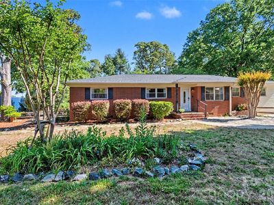 Property at 738 Edgemoor Dr, Mooresville, NC