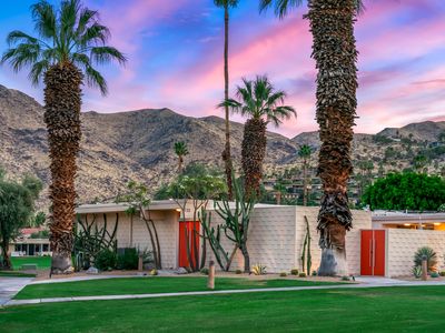 133 Desert Lakes Dr