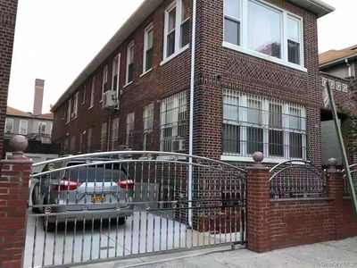 360 E 49TH Street