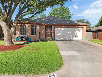 520 Hollyberry Dr