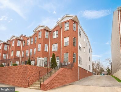 1753 W St SE #B