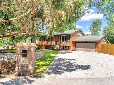 9857 Silver Ct