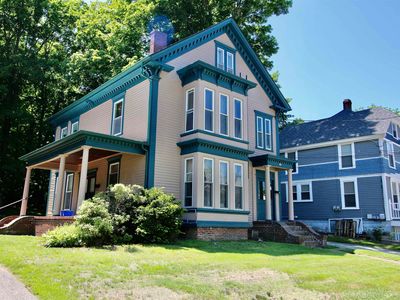 22 Maple Street