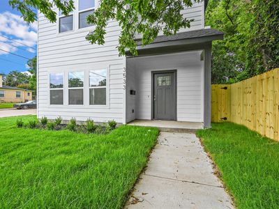 3533 S Malcolm X Blvd