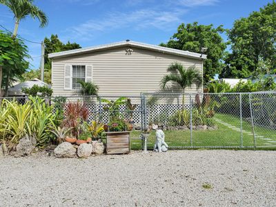 915 Plantation Rd