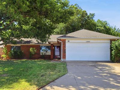 1203 E Dell Ave