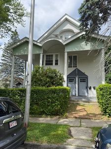 11 Woodford St