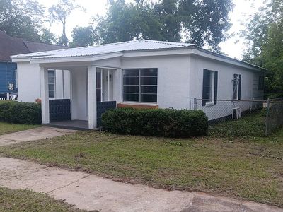 Property at 635 7th Ave NE, Dawson, GA