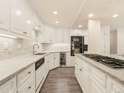 7525 Jerez Ct Unit F