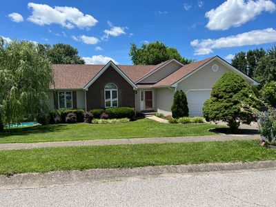102 Beechwood Dr