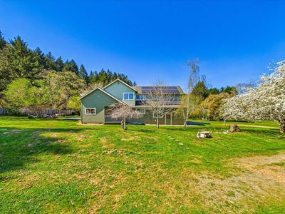 221 Russell Ln