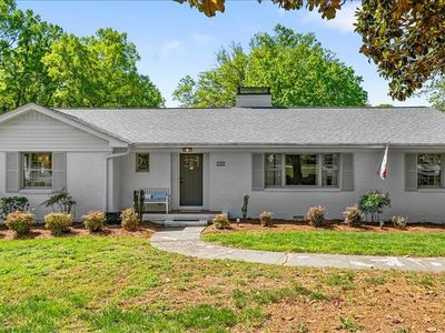 3707 W Friendly Ave