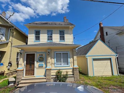 141 N 4th St