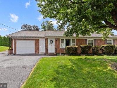 Property at 14 S Farmersville Rd, Leola, PA