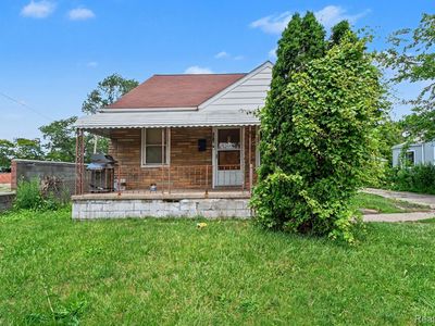 8059 Ford Ave