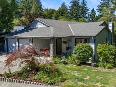 1963 SW Myers Pl