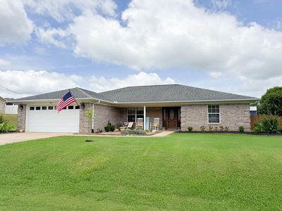605 W Longview Dr