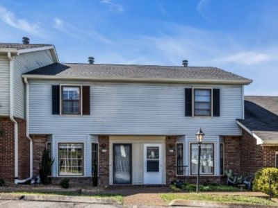 2204 Union Place Ct