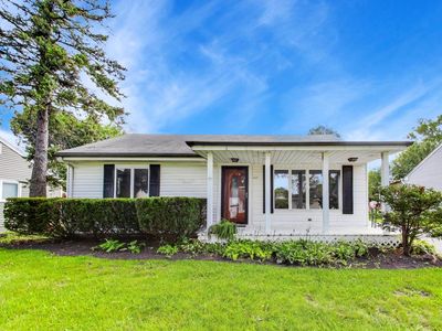 Property at 219 N William St, Mount Prospect, IL