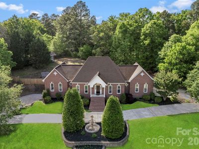 105 Partridge Bluff Dr NE