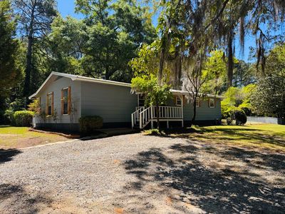 503 Lakeshore Dr
