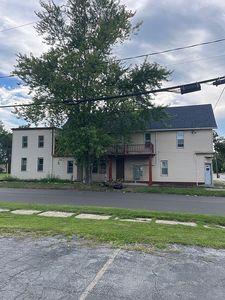 93 Leroy Ave