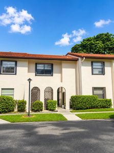 8210 Casa Del Lago #C
