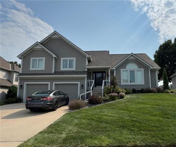 905 NE 100th Ct
