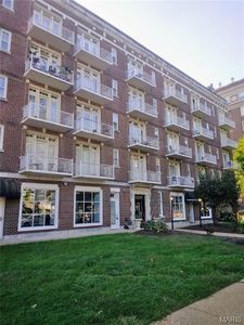 5316 Pershing Ave APT 406