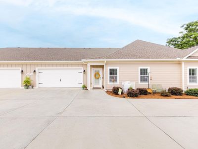 494 Nandina Ct