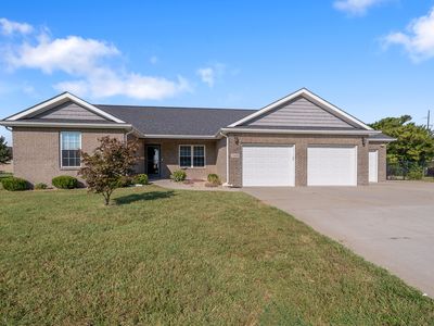 1604 E Bell Ford Dr