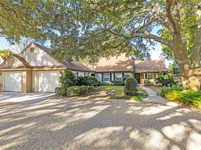 107 Arthur J Moore Dr