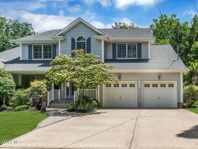 1002 Shore Drive