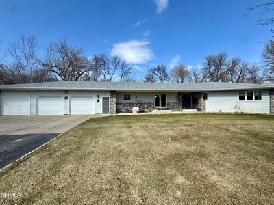 8000 Sibley Dr