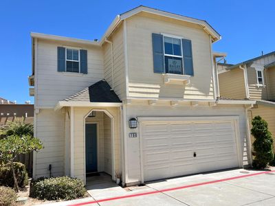 700 Gardenia Pl