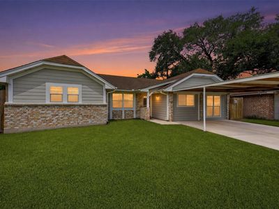 8619 Ardley Cir