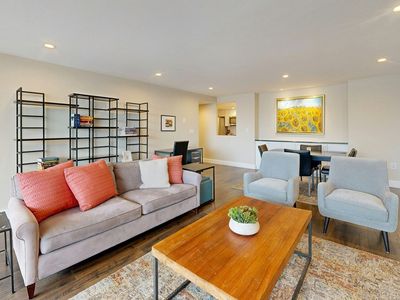 45 Longwood Ave APT 707