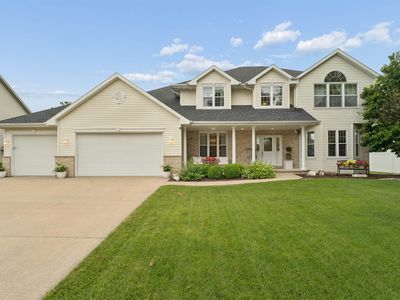 208 E Apple Creek Rd