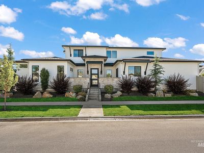 2660 N Penny Lake Ave