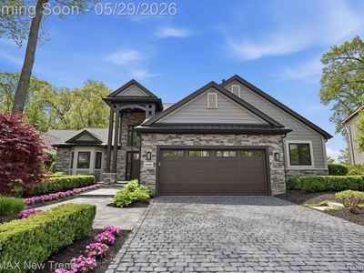 1890 Spruce Dr