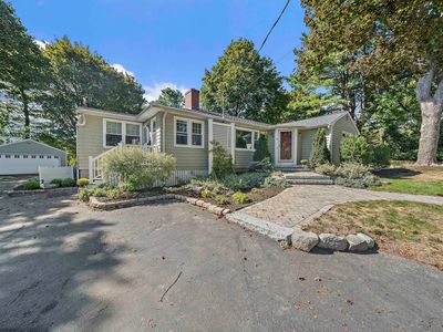 10 Newhall Rd