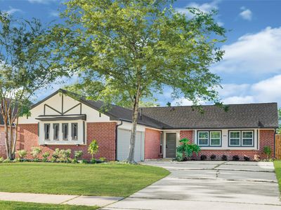 1826 Crestview Ct
