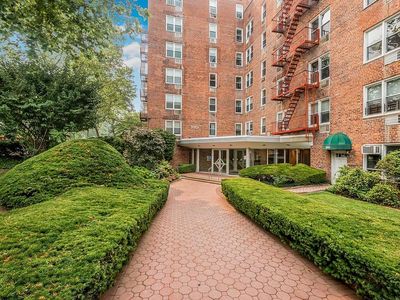 3901 Independence Ave APT 6H