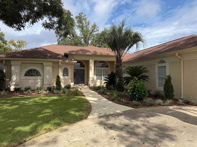 4100 Bamboo Dr