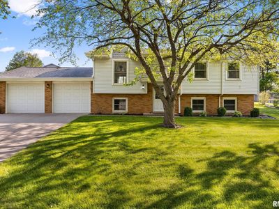 Property at 710 Curtis Ct, Eureka, IL