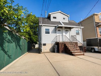 224 Freeborn St