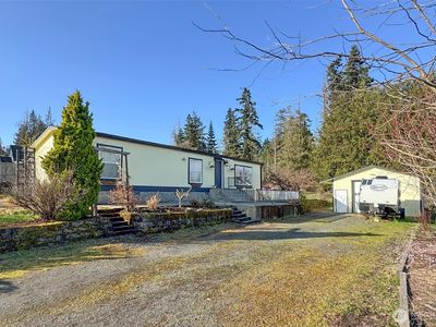 202 S Bayview Avenue