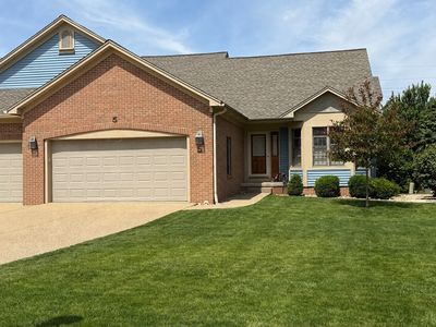 Property at 5 Spruce Ct, Bloomington, IL
