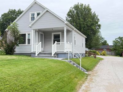 209 S Main St