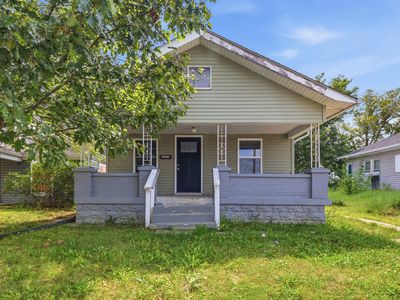 1633 Finley Ave